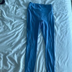 Blue fabletics leggings